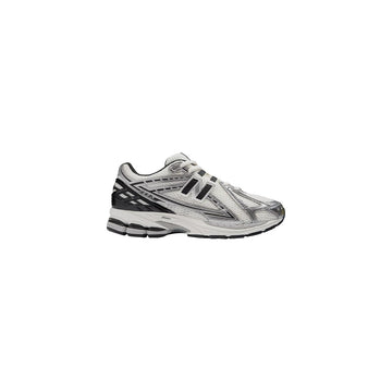 New Balance Women Sneakers