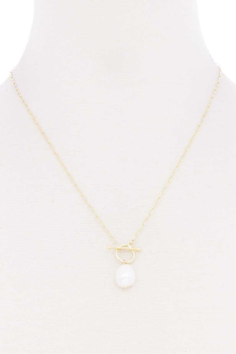 Pearl Toggle Clasp Necklace - Fashion Quality Boutik
