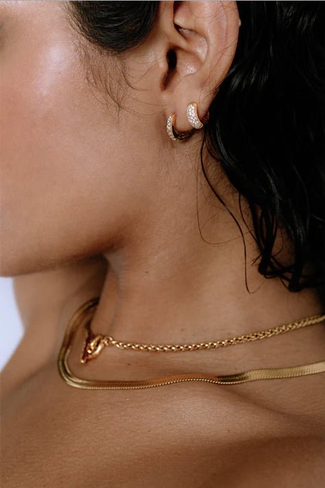 Aria Huggie Hoop Earrings - Fashion Quality Boutik